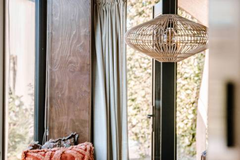 The Woonkamer of nr. T5 - type Tiny Wellness Cabin 2P in Landgoed De IJsvogel
