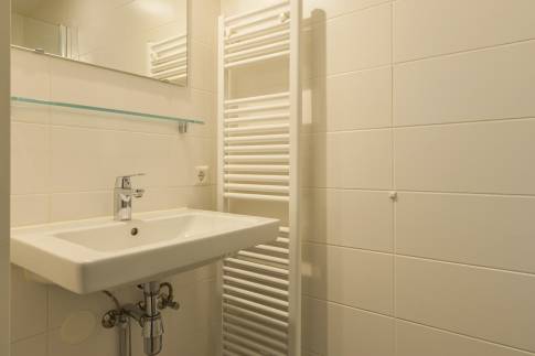 The Badkamer 1 of Type 8C2 - nr. 103 in Landal De Reeuwijkse Plassen