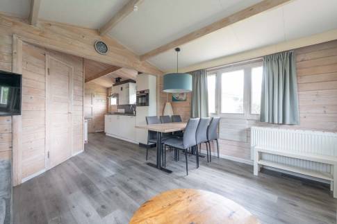 The Woonkamer of Type Buitenverblijf Comfort 6 - nr. 295 in Resort Arcen