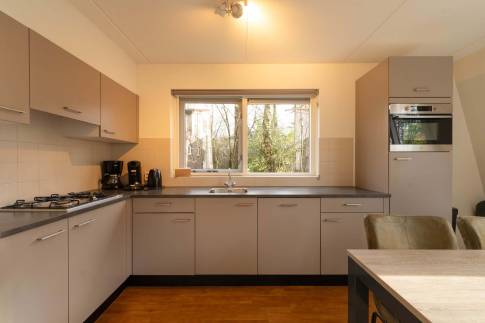 The Keuken of Type Bosvilla Comfort 6-7 - nr. 21 Spirea in Landal Bungalowpark Hoenderloo