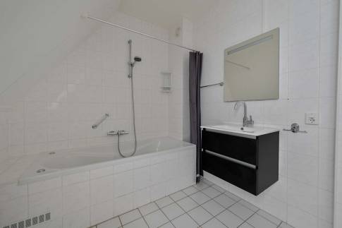 The Badkamer of nr. 227 - type 6D2 in Landal Esonstad