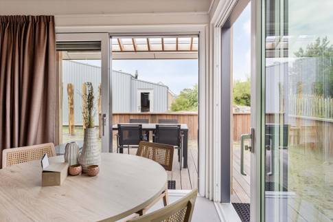 The Woonkamer of Type Strandlodge 4 in Vakantiepark Boomhiemke