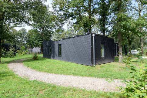 The Buiten of Type Forest Cabin Wellness 4 - nr. 127 in Roompot Vakantiepark Schaijk