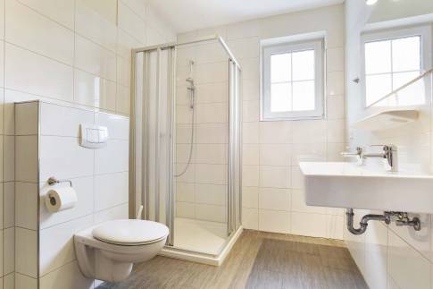 The Badkamer 1 of Type 10FL - nr. 104 in Landal Salztal Paradies