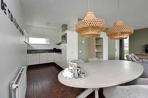 The Eetkamer of Type 4EL - nr. 528 in Landal Esonstad