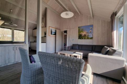 The Woonkamer of nr. 026 - type Kronenburg Comfort 4 in Eifelpark Kronenburger See