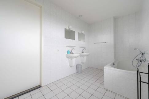 The Badkamer 2 of Type 10F2 - nr. 522 in Landal Esonstad