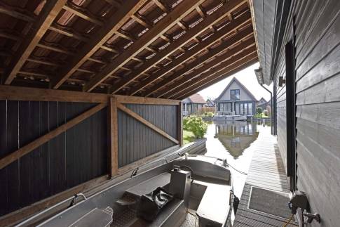 The Boothuis of Type Tjalk 8P met boothuis - nr. 60 in Waterstaete Ossenzijl