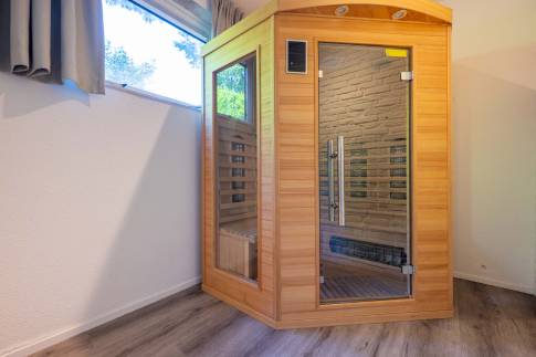 The Sauna of Type Wellness Bungalow - nr. B14 in Vakantiepark De Bosrand