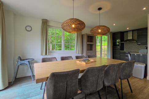 The Eetkamer of nr. 146 - type Astoria Luxe 8 in Eifelpark Kronenburger See