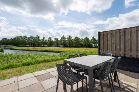 The Terras of Type VO6 Comfort - nr. 267 in Landal Marinapark Volendam