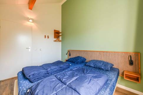 The Slaapkamer 2 of Type 6C1 - nr. 95 in Landal Beach Resort Ooghduyne