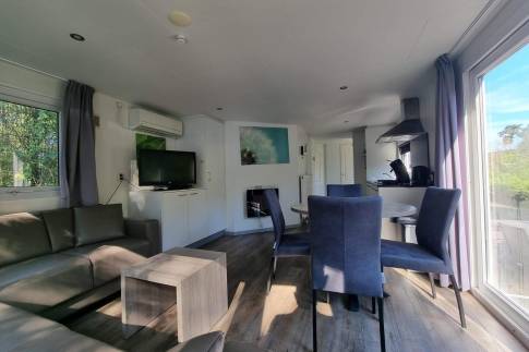 The Woonkamer of Type Buitenverblijf Wellness 4 - nr. 351 in Resort Arcen