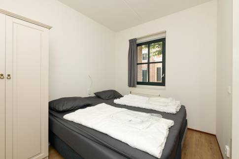 The Slaapkamer 1 of Type 8CK1 - nr. 114 in Landal Esonstad