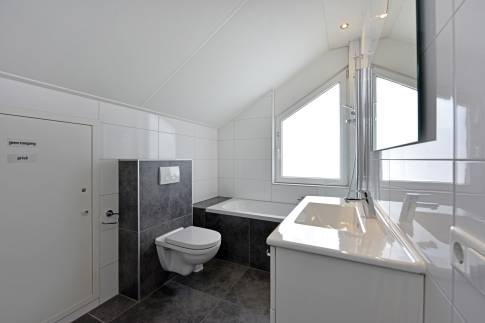 The Badkamer 2 of nr. 126 - type Comfort Villa 6 in Resort Arcen