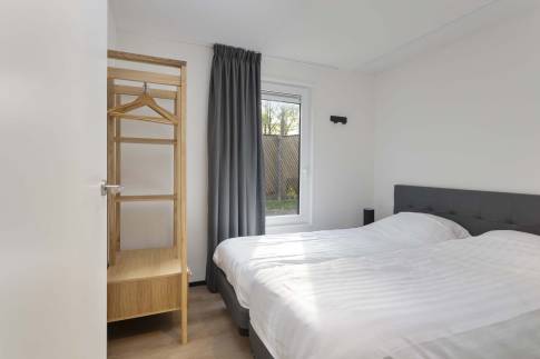 The Slaapkamer 1 of Type Forest Cabin 4 - nr. 130 in Vakantiepark Schaijk