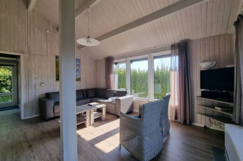 The Woonkamer of nr. 026 - type Kronenburg Comfort 4 in Eifelpark Kronenburger See