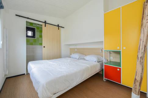 The Slaapkamer 3 of Type Farmland Family 6 - nr. 32 in Landal Callantsoog