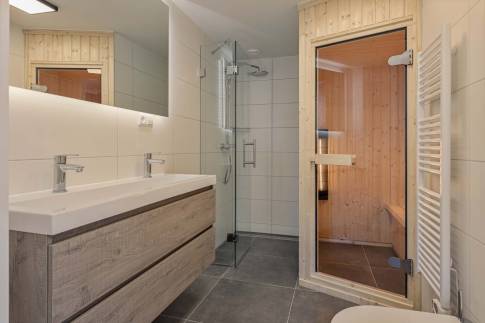 The Badkamer 3 of Type Strandlodge 8 - nr. 36 in Vakantiepark Boomhiemke