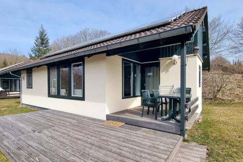 The Tuin of Type Kronenburg Comfort met Sauna 4 - nr. 57 in Eifelpark Kronenburger See