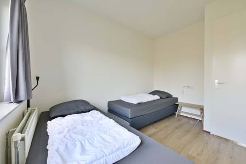 The Slaapkamer 2 of Type 4B2 - nr. 110 in Landal Esonstad