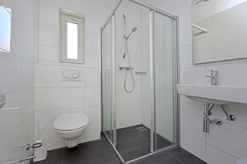 The Badkamer 2 of Type Luxe Villa 4 - nr. 275 in Resort Arcen