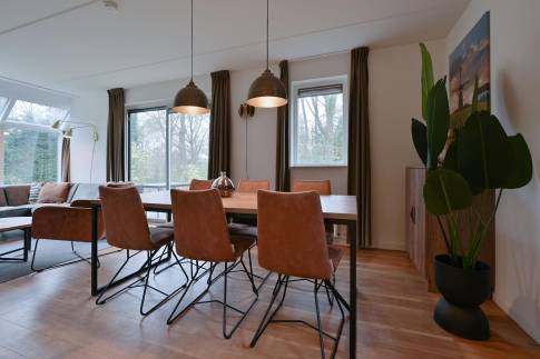 The Eetkamer of Type 6C - nr. 204 in Landal Stroombroek