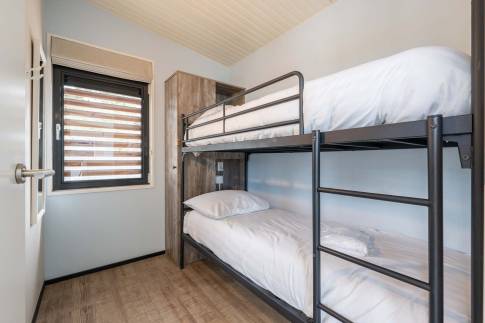 The Slaapkamer 2 of Type Oerd Family - nr. 83 in Landal Ameland