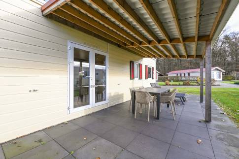 The Terras of Bergalow 3 De Luxe - nr. 47 in Vakantiepark De Luttenberg