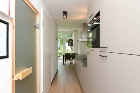 The Gang of Type Forest Cabin Wellness 4 - nr. 127 in Roompot Vakantiepark Schaijk