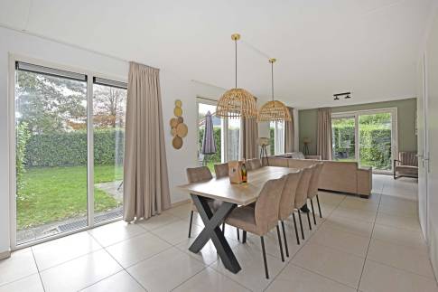 The Eetkamer of Type Wellness Zwembadvilla 8 - nr. 219 in Resort Arcen