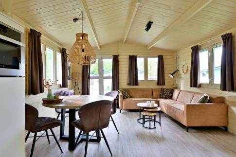 The Woonkamer of Type Buitenverblijf Wellness 4 - nr. 314 in Resort Arcen