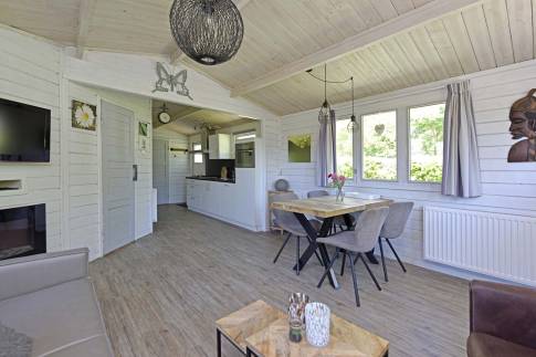 The Woonkamer of Type Buitenverblijf Wellness 4 - nr. 320 in Resort Arcen