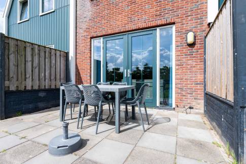 The Terras of Type VO6 Comfort - nr. 267 in Landal Marinapark Volendam