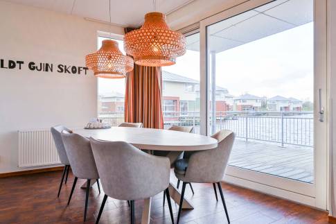 The Eetkamer of Type 6L2 - nr. 631 in Landal Esonstad