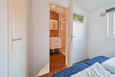 The Slaapkamer 1 of Type Fuut - nr. 2 in Vakantiepark Giethoorn