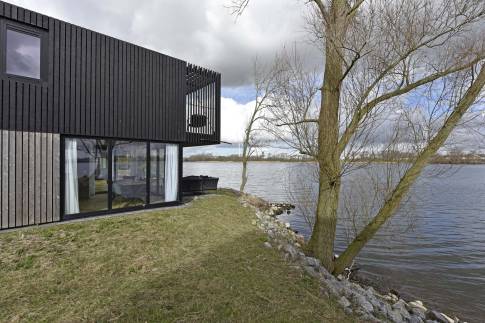 The Buiten of Type Sunset 6p - nr. 12 in Lakeside Resort Brielle