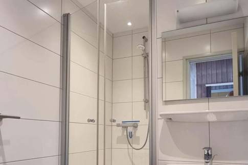 The Badkamer of Type Kronenburg Comfort 4 - nr. 127 in Eifelpark Kronenburger See