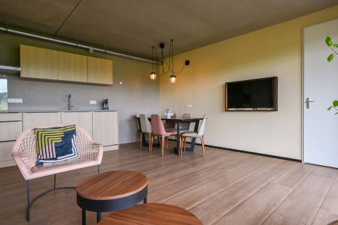 The Eetkamer of Type Hillside Family 6 - nr. 177 in Landal Gulpen