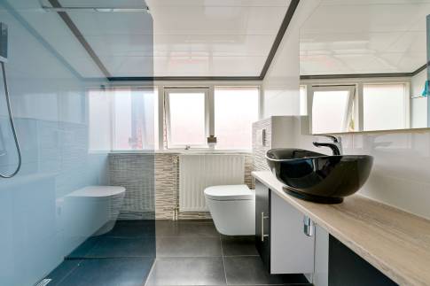 The Badkamer of Type Comfort Villa 6 - nr. 20 in Resort Arcen