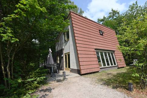 The Buiten of nr. 114 Kamperfoelie - type Bosvilla Comfort 6-7 in Landal Bungalowpark Hoenderloo