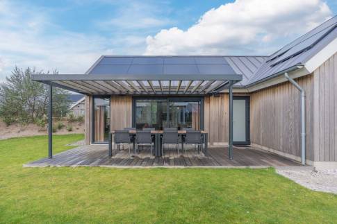 The Buiten of Type Strandlodge 8 - nr. 36 in Vakantiepark Boomhiemke