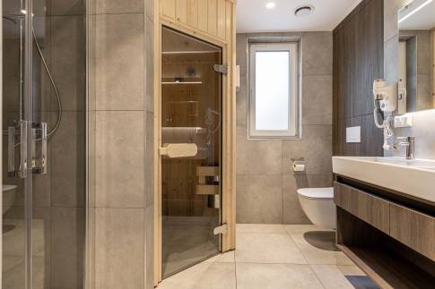 The Badkamer 2 of Type Jonkheer - 6L1 in Landal Landgoed Bourtange