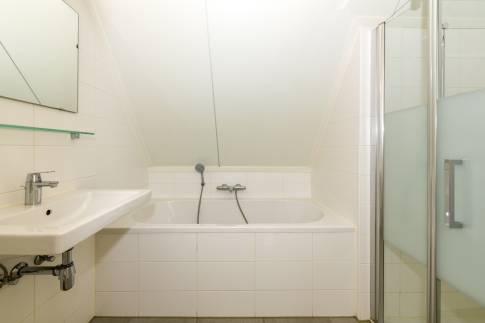 The Badkamer 2 of nr. 024 - type 4CT in Landal De Reeuwijkse Plassen