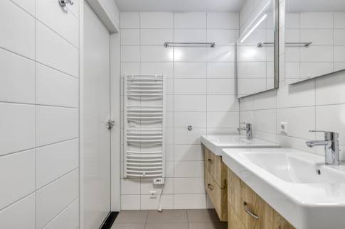 The Badkamer 2 of nr. 65 - type Bungalow 6A in Landal Beach Resort en Water Village