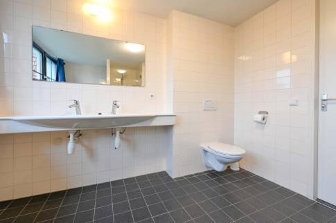 The Badkamer of Type VO5A Comfort - nr. 222 in Marinapark Volendam