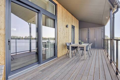 The Terras of Type Wellseind in Parc de Maasmeren