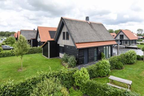 The Buiten of Type Watervilla 6A - nr. 36 in Waterstaete Ossenzijl