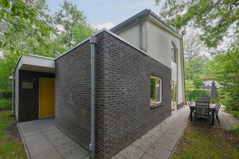 The Buiten of nr. 114 Kamperfoelie - type Bosvilla Comfort 6-7 in Landal Bungalowpark Hoenderloo