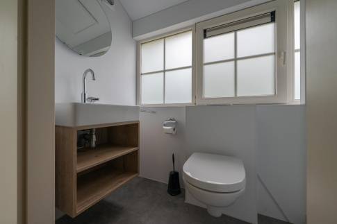 The Badkamer 2 of nr. 003 - type 8C Boerenhoeve in Landal Landgoed De Hellendoornse Berg